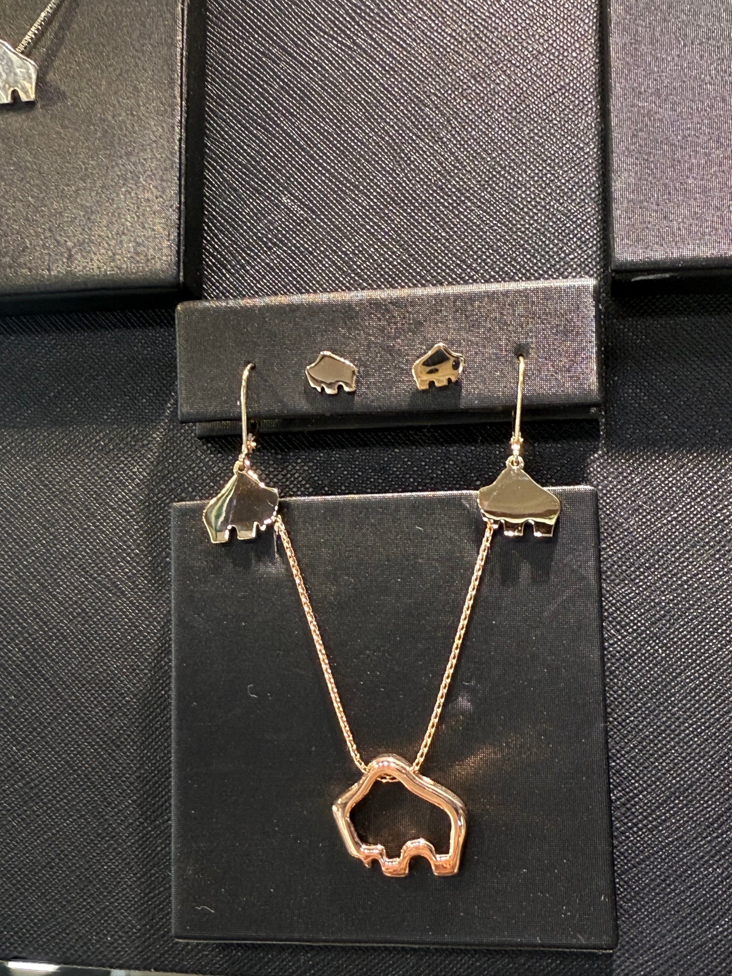 Small Queen Leverback Earrings